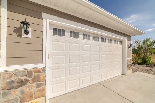 Cost of Garage Lifting in Hampton